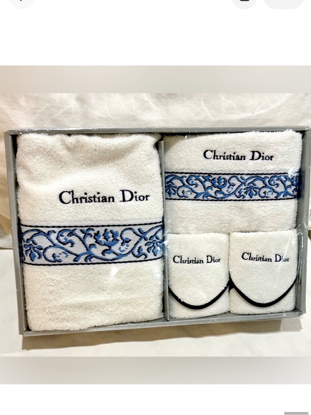Dior Box Set of 4 Towels NIB
